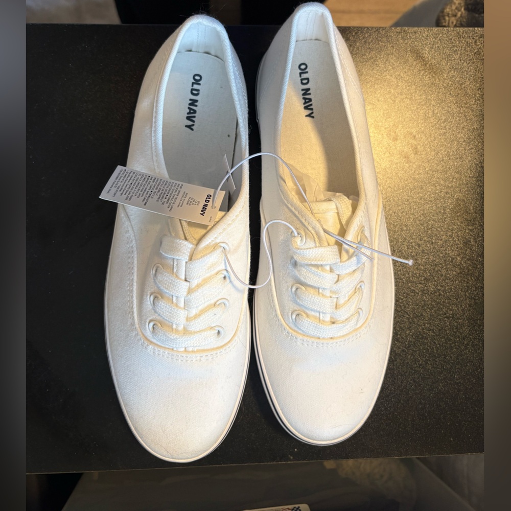 Old Navy Women's White Lace-Up Sneakers 8